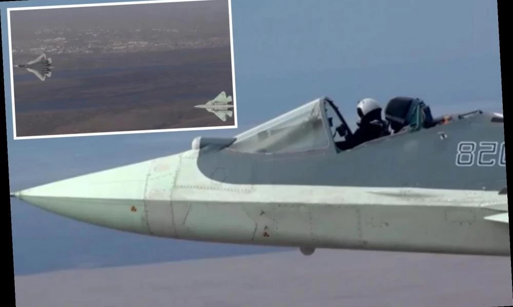 Φοβερό! Ρώσος πιλότος πετάει μαχητικό αεροσκάφος ξεσκέπαστο (ΒΙΝΤΕΟ)